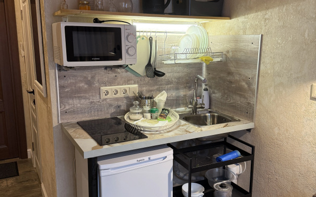 Dvukhurovnevye Apartamenty Oranzhevye Poyuschie Fontany Apartments