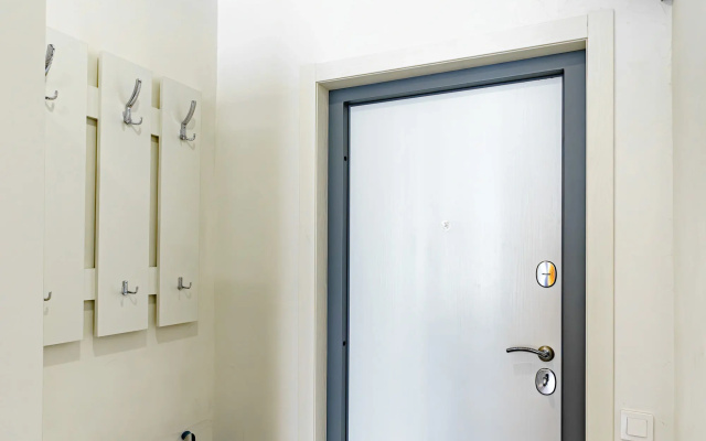 Apartamenty Brutal'nyj Lev na 23 etaze s panoramnym vidom na reku