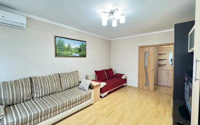 Na Ulitse Matrosova 46 Flat