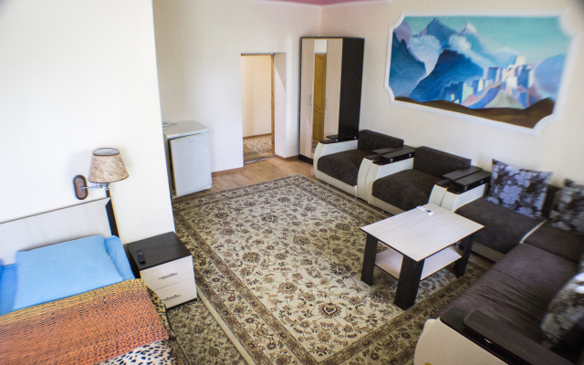 Hotel Syurpriz 1