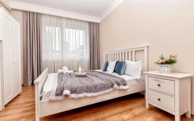 Na Ulitse Dostyk, 14 Apartments