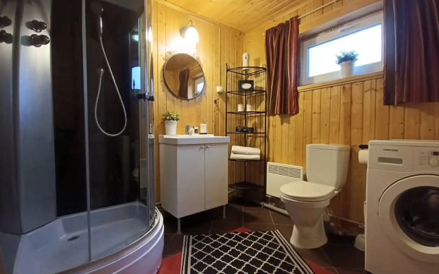 Частный дом Дом 150 кв. м. на берегу озера Укшозеро