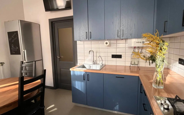 Квартира Уютная Двухкомнатная в Центре Города