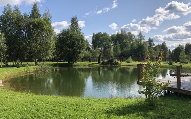 Гостевой Дом с Клёвой Рыбалкой в Своём Пруду, Около Реки