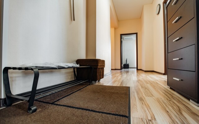 Trekhkomnatnye apartamenty ekonom na 8 spalnykh mest  Apartments