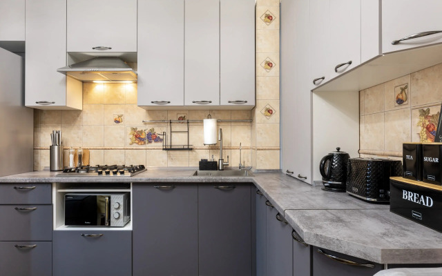 Dvukhkomnatnye Bookingapart Komfort  U Korolevskikh Vorot Apartment