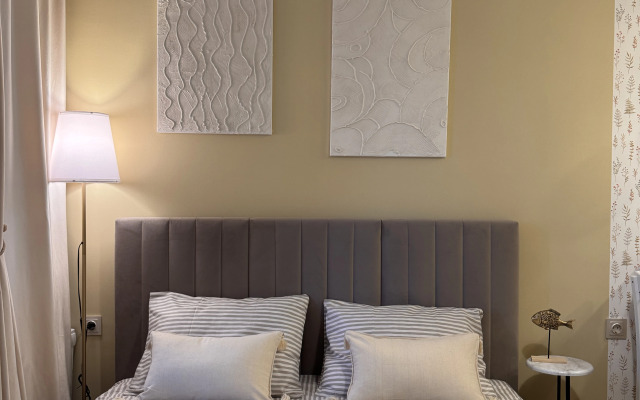 Квартира студия с лоджией и видом на лесной массив