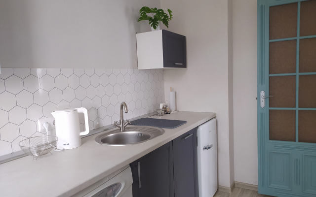 Квартира двухкомнатная с балконом на центральном проспекте