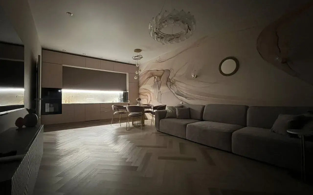 Zhemchuzhina C Pryamym Vidom Na Mope Flat