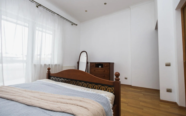 Частный дом 5-комнатный таунхаус на проспекте Мира 176