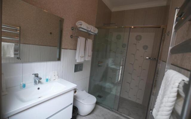West Inn Hotel Baku