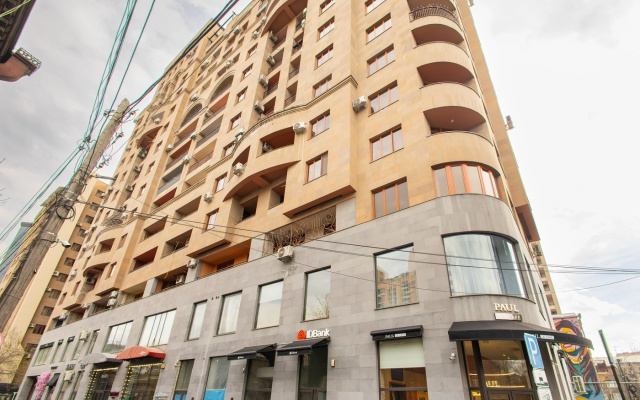 On Buzand Str. 13-109/1 Apartments