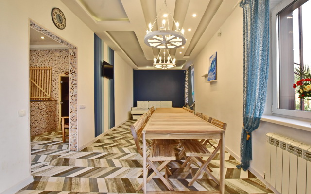 Akvatoriya Guest House