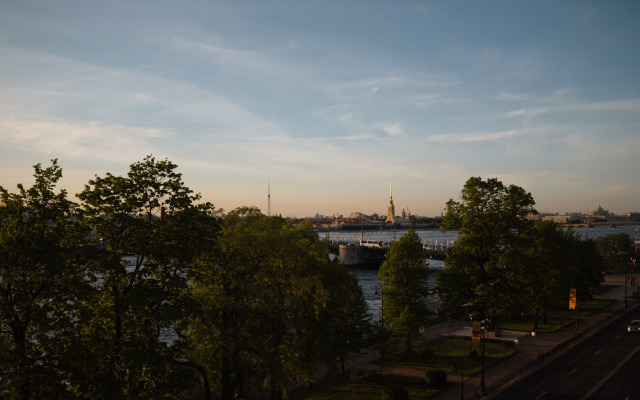 Апартаменты от Minin 270 кв.м. с видом на Неву, террасой и бильярдом