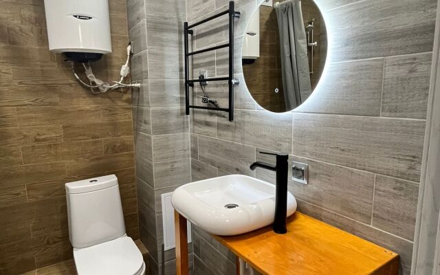 Lyuks na Irtyshskoy Naberezhnoy 13 Flat