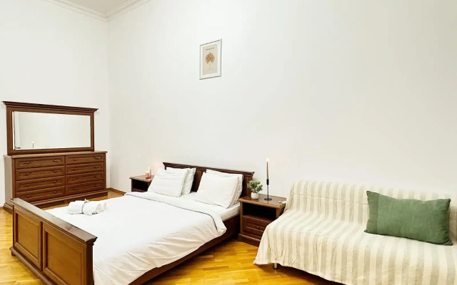 F1 View in Boulevard 3 Apartments