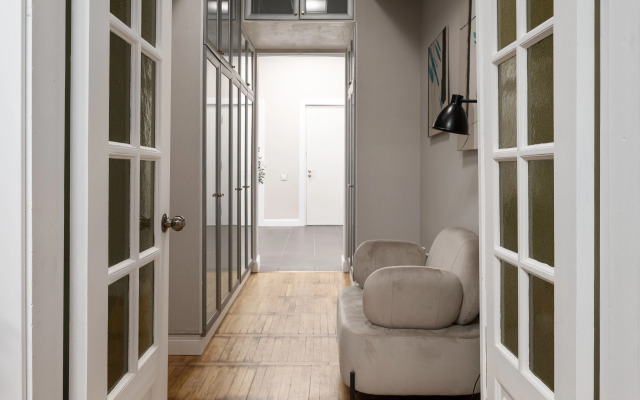 Квартира GM Apartments Четырехкомнатные с двумя санузлами