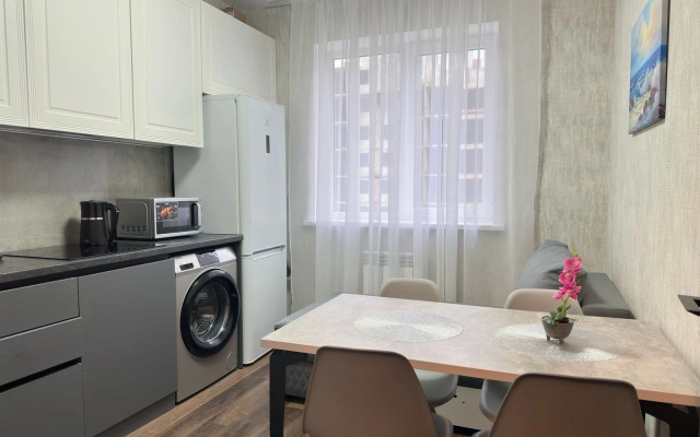 Апартаменты на ул. Времена года 1