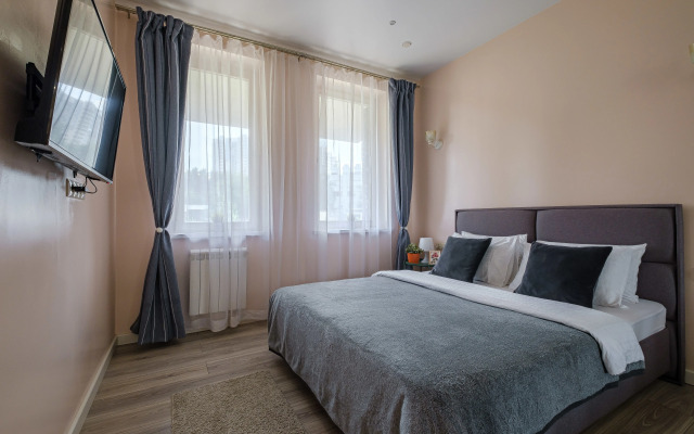 Dvukhkomnatnaya s Yevroremontom Flat