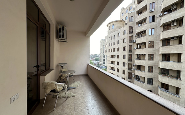 3-komn. ryadom s restoranom DIMOND, DI8210 Flat