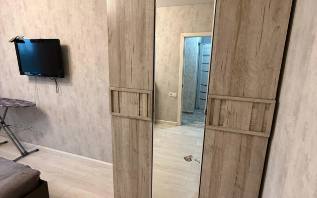 Uyutnaya odnokomnatnaya s vidom na more Flat