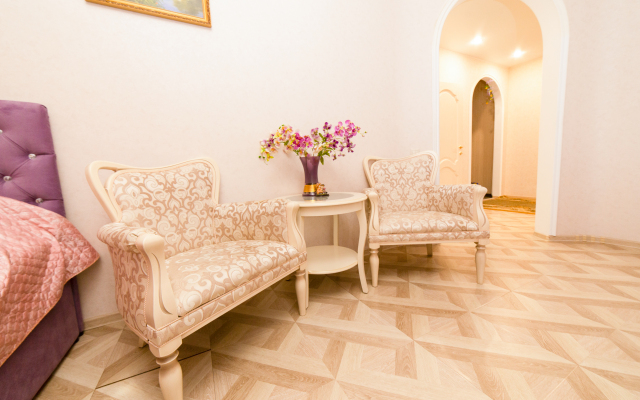 Na Shirotnoj Apartments