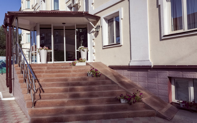 Kurmet Hotel