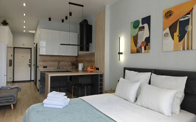 Pikasso Studiya U Morya Flat