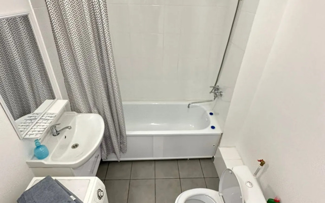 Апартаменты на Академика Ландау 49