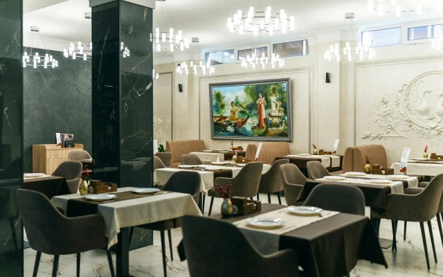 Greys Assara Hotel