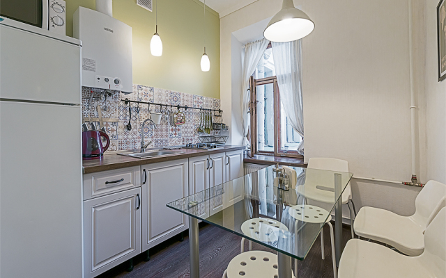 Апартаменты Город Рек у Эрмитажа (2 room)