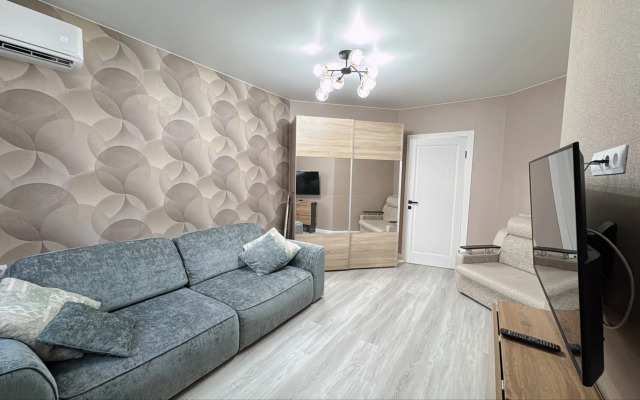Dvuhkomnatnye  Morskaya Simfonya-2, s vannoj , s vidom na bassejn dlya bol'shoj sem'i Apartament