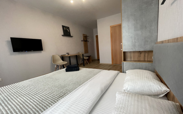 Studiya U Aeroporta Apartments