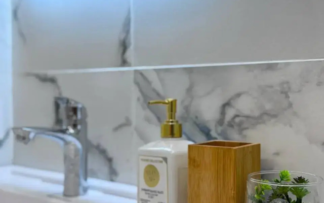 Uyutnaya Studiya Soft Whisper Na Otkrytom Shosse Apartments