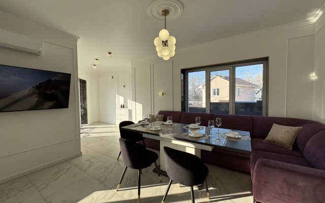 Частный дом Лев RentPlaza