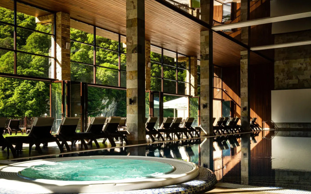 Отель Forrest Terrace