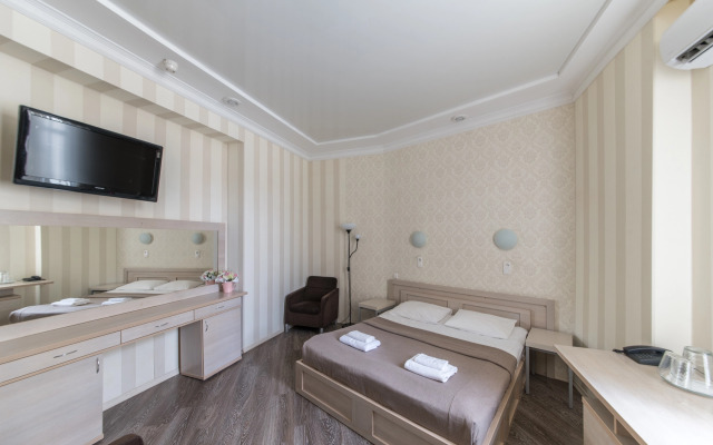 Grandora Nevsky 44