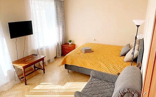 Ryadom S Izhorskim Zavodom Flat