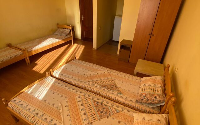 Paradiz Guest House
