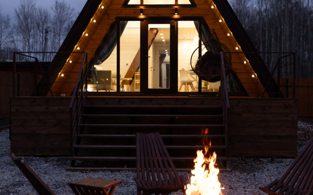 Частный дом в Стиле A-Frame на Берегу Озера