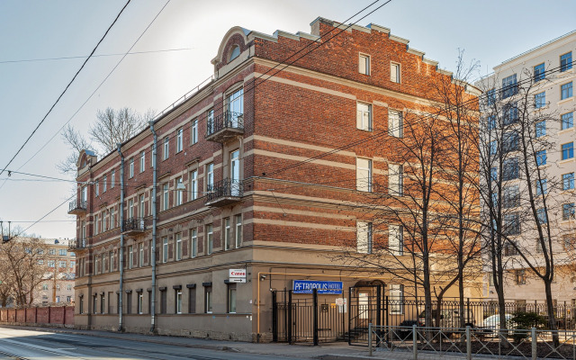 Отель Петрополис