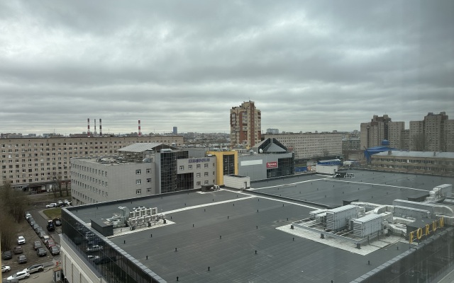 U Metro Kirovskiy Zavod Apartments 1