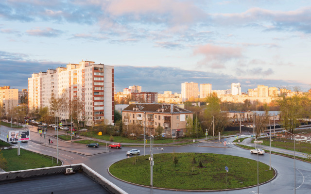 Studiya S Dizajnerskim Remontom V Inductrialnom Rayone Flat