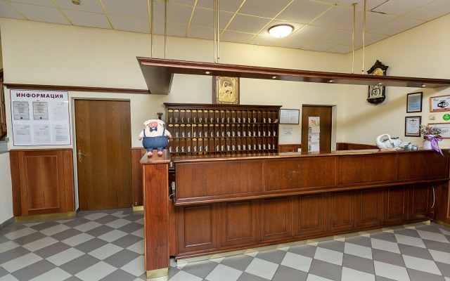 Отель Лебедь