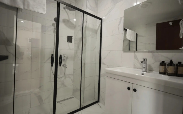 Отель Bzn Ai̇rport