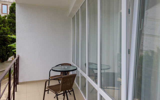 Paradise Hotel