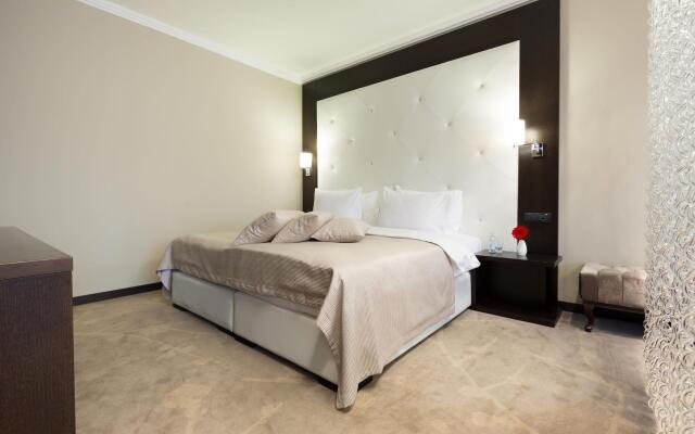 Constantine the Great Hotel