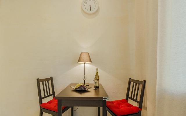 Квартира у Казанского Собора с Камином