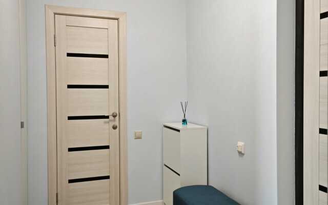 Golubaya Laguna v ZhK Na Semi Holmah Flat