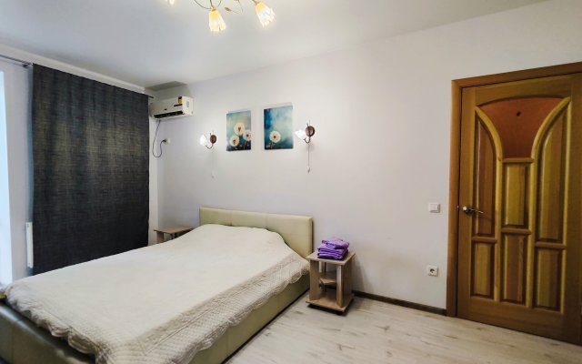 9 Nochey Na Parkhomenko 8 Apartments